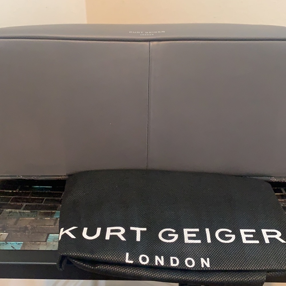 Kurt Geiger London Kensington Drench Quilted XXL Shoulder Bag - Picture 12 of 15